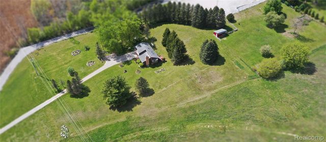2725 Cooley Lake Road, Highland Charter Township, MI 48356