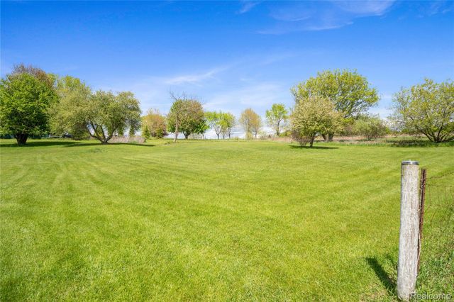 2725 Cooley Lake Road, Highland Charter Township, MI 48356
