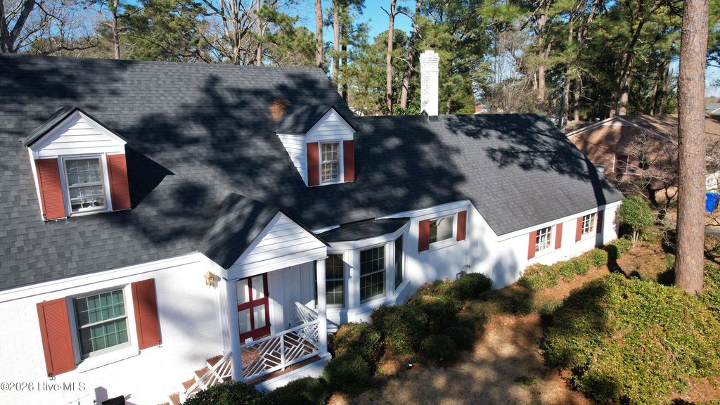 Image 6 of property listing at 601 N Curtis Street N, Ahoskie, NC 27910