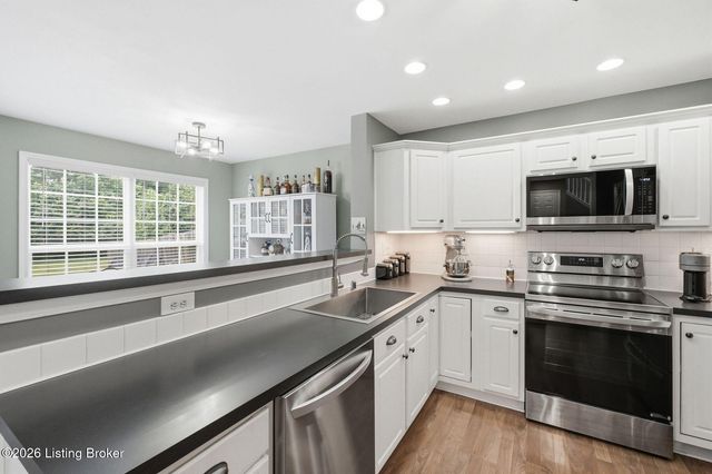 1210 Beckley Hills Ct, Louisville, KY 40245