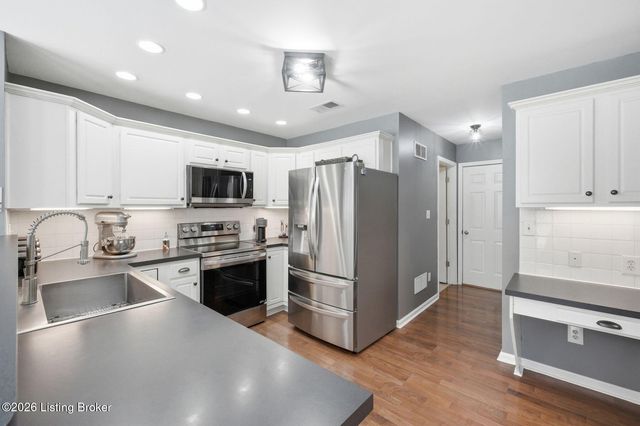 1210 Beckley Hills Ct, Louisville, KY 40245