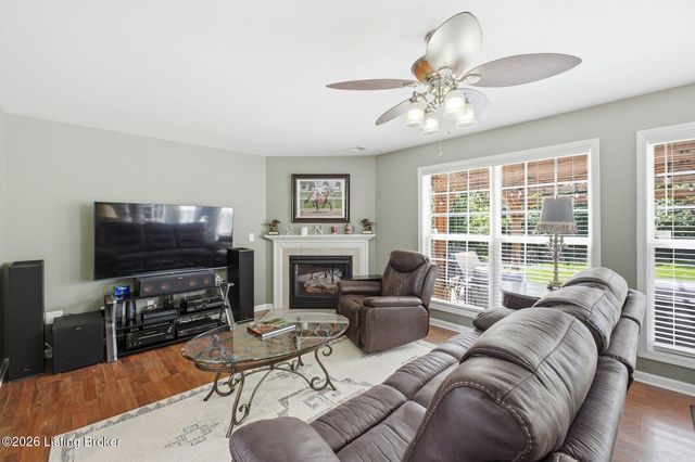 1210 Beckley Hills Ct, Louisville, KY 40245