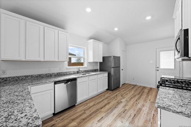 15242 Bufflehead Creek, Von Ormy, TX 78073