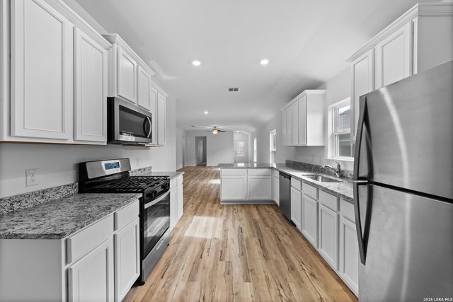 15242 Bufflehead Creek, Von Ormy, TX 78073
