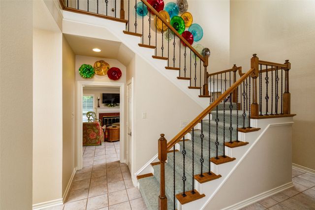 619 Portofino Drive, Arlington, TX 76012