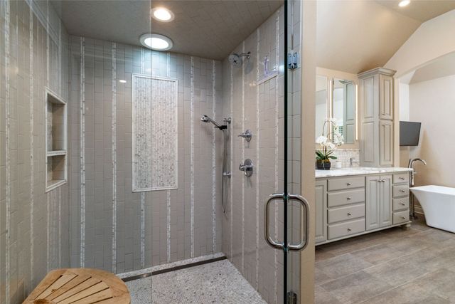 619 Portofino Drive, Arlington, TX 76012