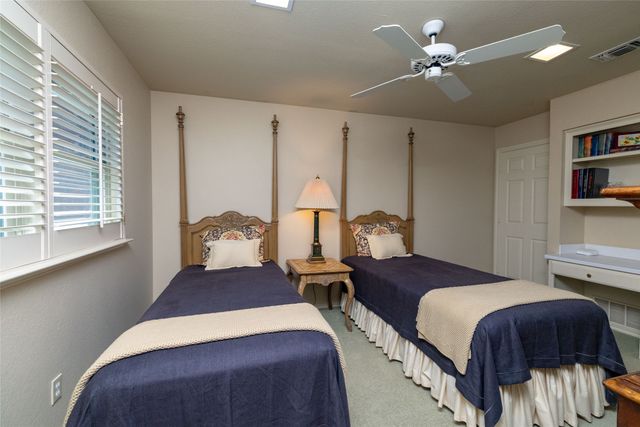 619 Portofino Drive, Arlington, TX 76012