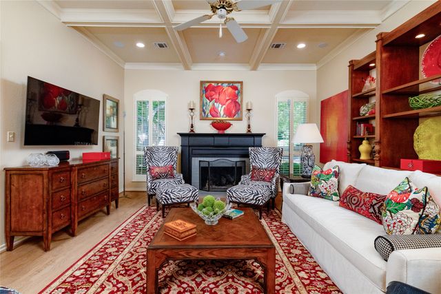 619 Portofino Drive, Arlington, TX 76012