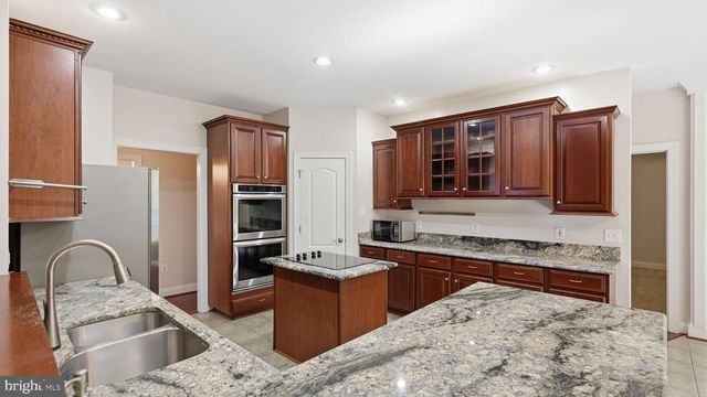 14 HEMPSTEAD LN, Stafford, VA 22554