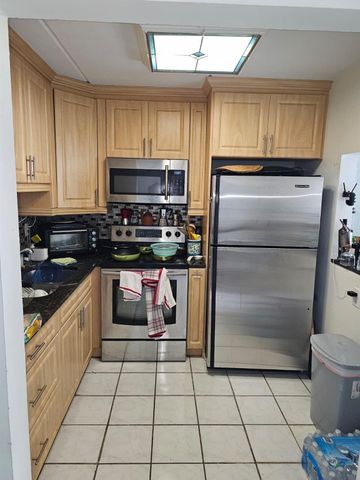 555 Purdy Lane A122, Palm Springs, FL 33461