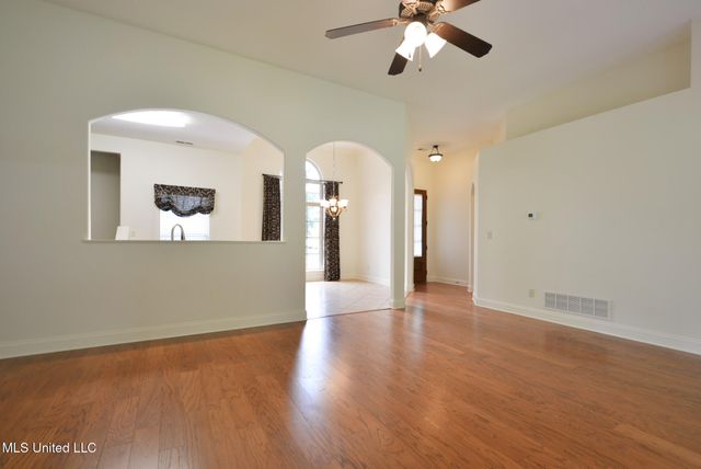 5088 Garner Lane, Southaven, MS 38672