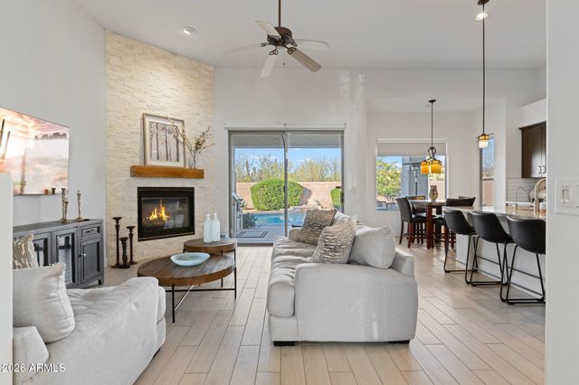 11302 E WHITE FEATHER Lane, Scottsdale, AZ 85262