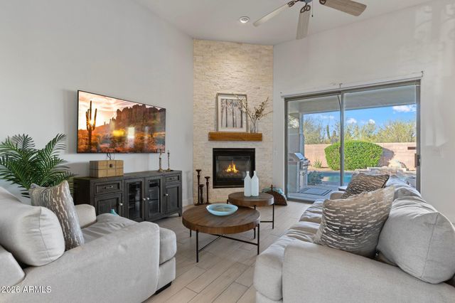 11302 E WHITE FEATHER Lane, Scottsdale, AZ 85262