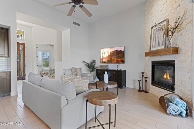 11302 E WHITE FEATHER Lane, Scottsdale, AZ 85262