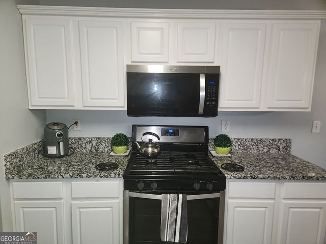 3374 Rockmill Drive, Ellenwood, GA 30294