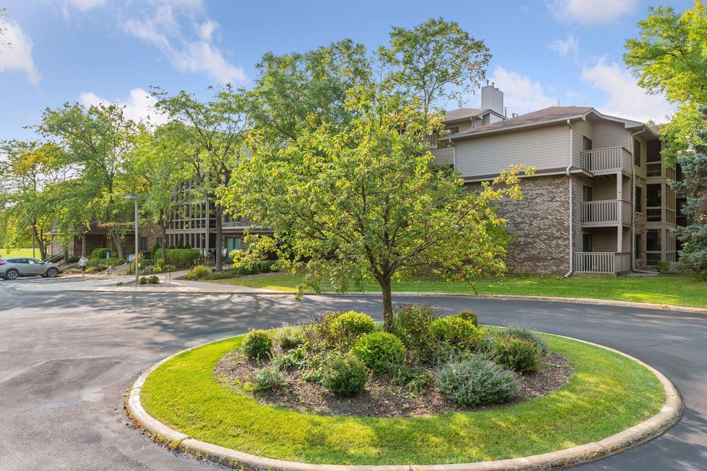 3801 W 98th Street 208, Bloomington, MN 55431 — photo 3