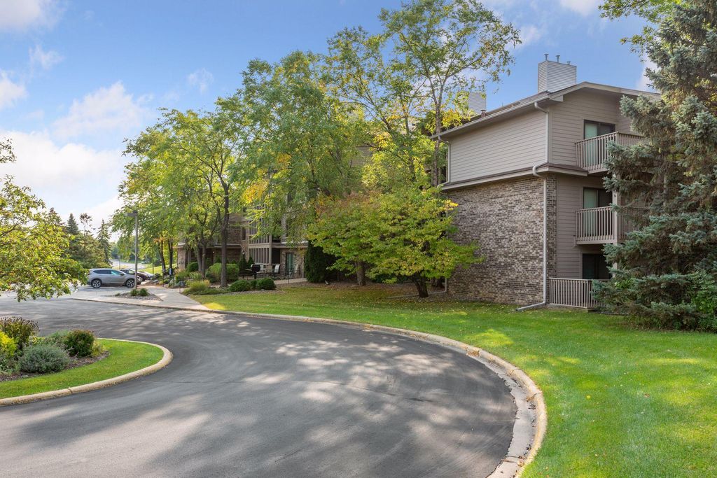 3801 W 98th Street 208, Bloomington, MN 55431 — photo 4