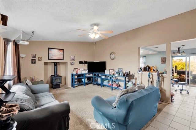 12696 9th, Victorville, CA 92395
