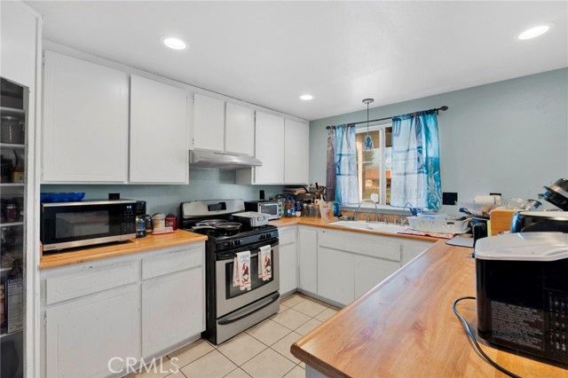 12696 9th, Victorville, CA 92395