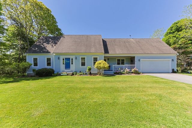 7 Park St, Harwich, MA 02645