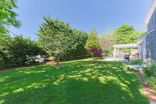 7 Park St, Harwich, MA 02645