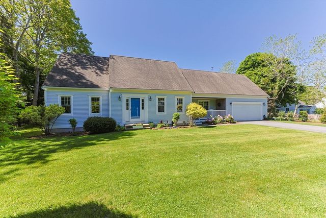 7 Park St, Harwich, MA 02645