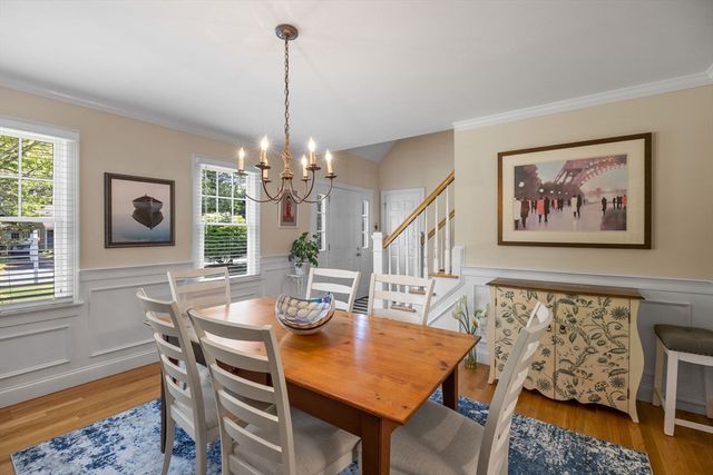 7 Park St, Harwich, MA 02645