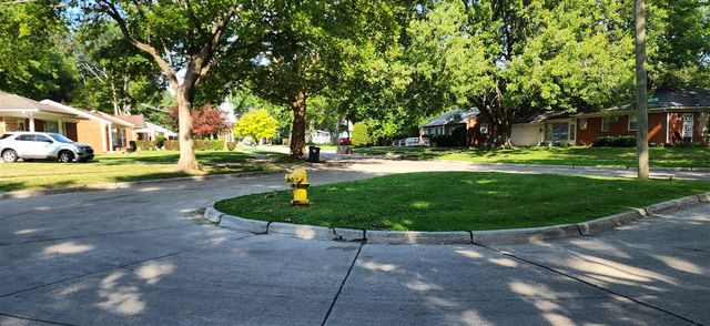 24180 Kipling Street, Oak Park, MI 48237