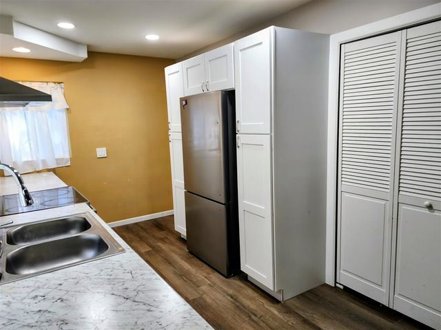 24180 Kipling Street, Oak Park, MI 48237