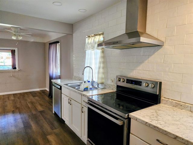 24180 Kipling Street, Oak Park, MI 48237