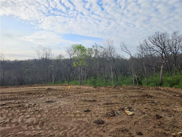6905 Central Street, Shawnee, KS 66217