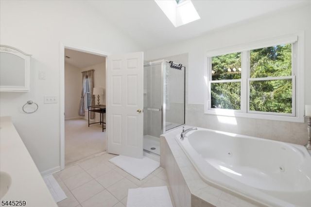 21 Chestnut Ct 11, Cedar Grove Twp., NJ 07009
