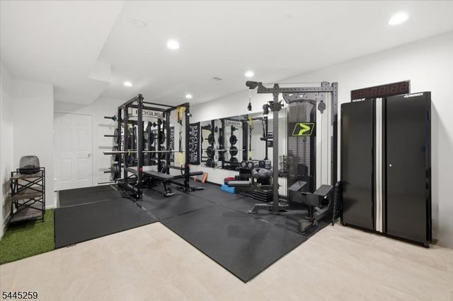 21 Chestnut Ct 11, Cedar Grove Twp., NJ 07009