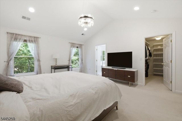 21 Chestnut Ct 11, Cedar Grove Twp., NJ 07009