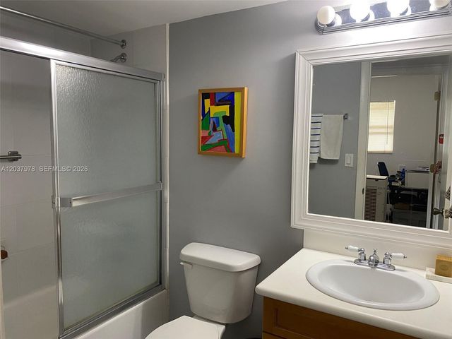 8861 Sunrise Lakes Blvd 311, Sunrise, FL 33322