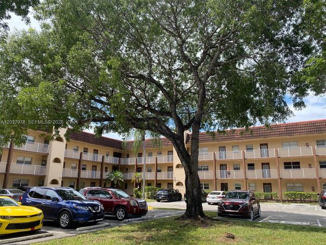 8861 Sunrise Lakes Blvd 311, Sunrise, FL 33322
