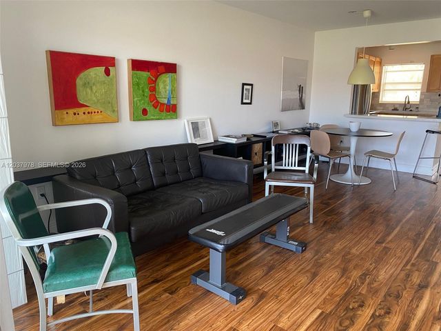 8861 Sunrise Lakes Blvd 311, Sunrise, FL 33322