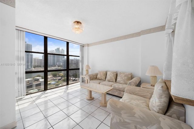 1000 Parkview Dr 828, Hallandale Beach, FL 33009