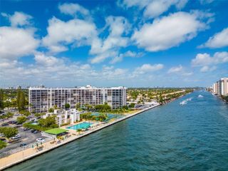 1000 Parkview Dr 828, Hallandale Beach, FL 33009