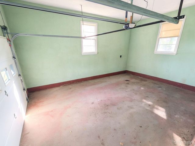 729 W Maple Street, Iron River, MI 49935