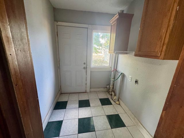 1411 W Lynn Street, Springfield, MO 65802
