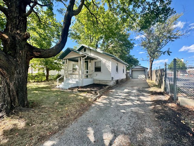 1411 W Lynn Street, Springfield, MO 65802