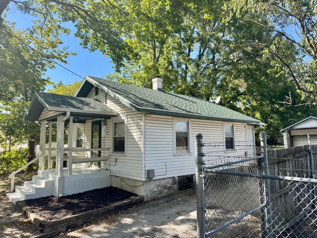 1411 W Lynn Street, Springfield, MO 65802