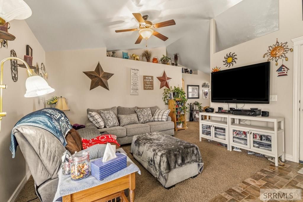Image 10 of property listing at 4094 Mathews Drive, Ammon, ID 83406
