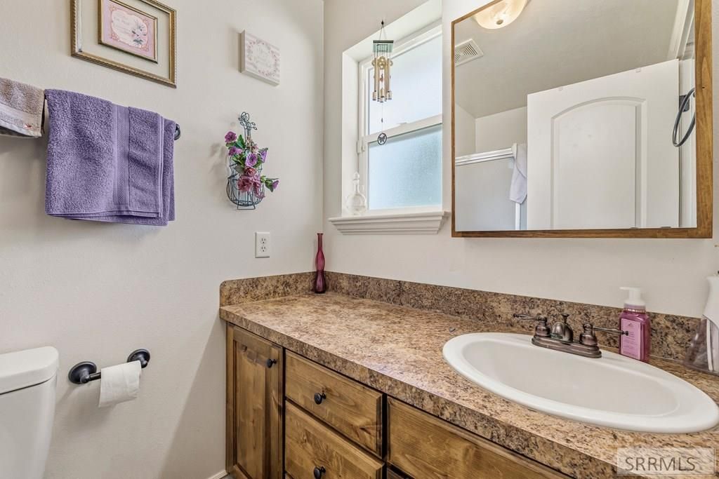 Image 19 of property listing at 4094 Mathews Drive, Ammon, ID 83406