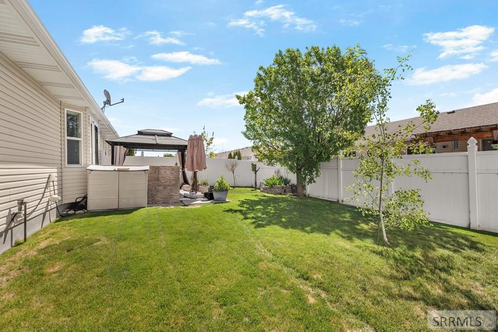 Image 31 of property listing at 4094 Mathews Drive, Ammon, ID 83406