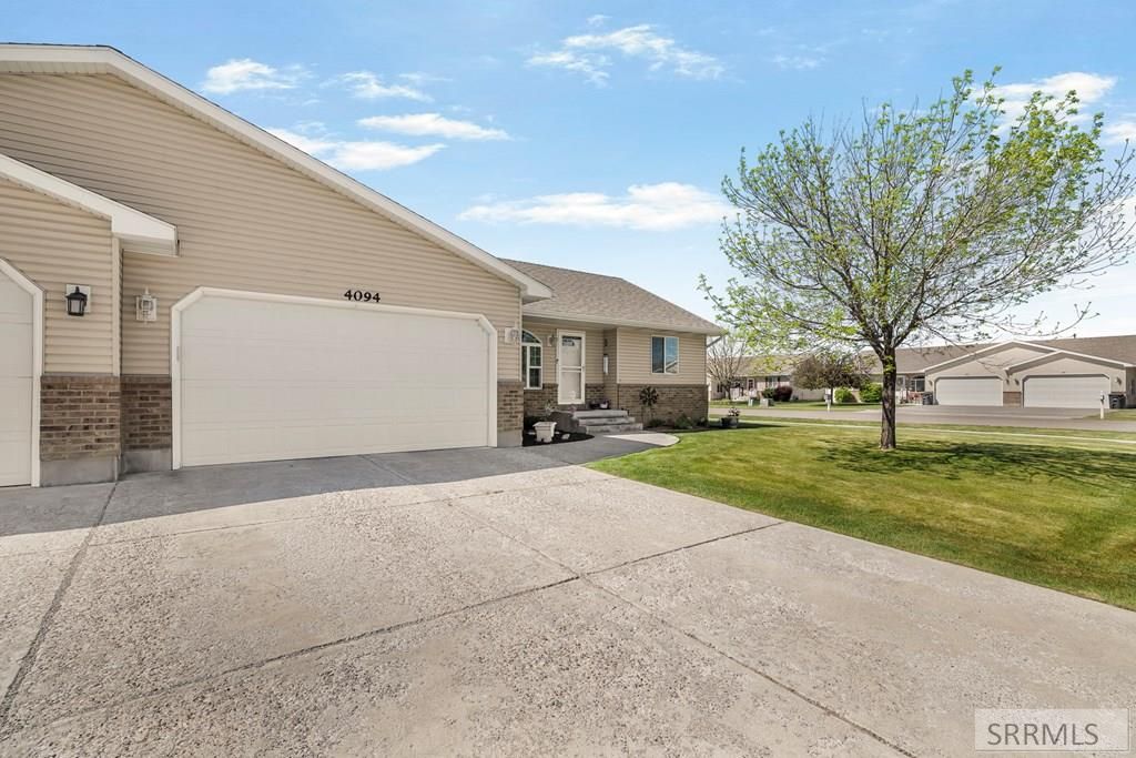 Image 4 of property listing at 4094 Mathews Drive, Ammon, ID 83406