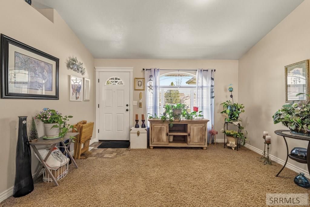 Image 6 of property listing at 4094 Mathews Drive, Ammon, ID 83406