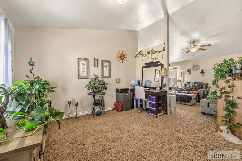 Image 8 of property listing at 4094 Mathews Drive, Ammon, ID 83406
