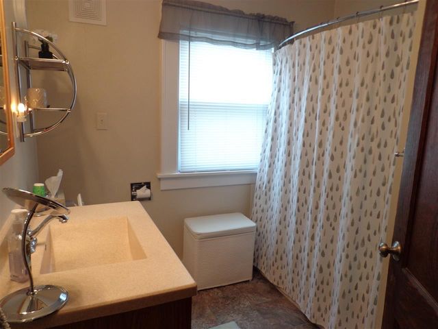 954 11th Street, Beloit, WI 53511